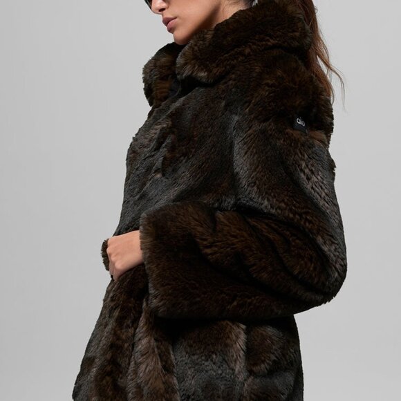 Alo Yoga Faux Fur Starstruck Coat Midnight Brown/Black - Picture 2 of 4
